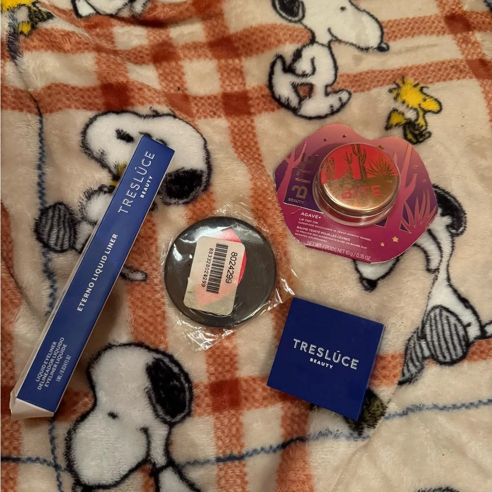 Makeup bundle